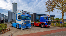 20251019-Tom-Holding-00544